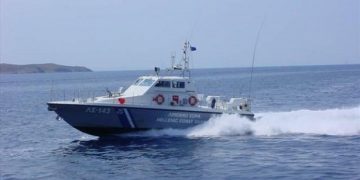 Ένας νεκρός σε ναυάγιο δουλεμπορικού στο Φαρμακονήσι