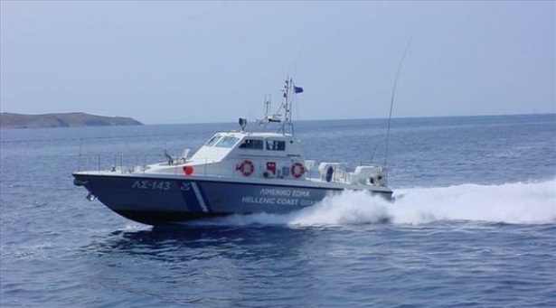 Ένας νεκρός σε ναυάγιο δουλεμπορικού στο Φαρμακονήσι