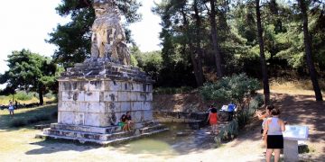 Αμφίπολη: Η αρχαιολογική φρενίτιδα σε 8 φωτογραφίες