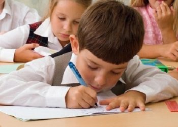 Έρχονται αλλαγές και μειώσεις στα μαθήματα των δημοτικών σχολείων