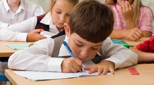 Έρχονται αλλαγές και μειώσεις στα μαθήματα των δημοτικών σχολείων