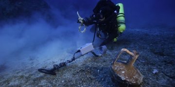 Στο φως νέα ευρήματα από το βυθό των Αντικυθήρων (φωτο-βίντεο)