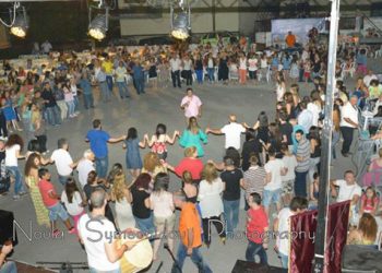 Κέφι και χορός σε ένα γνήσιο ποντιακό γλέντι στην Λεπτοκαρύα Γιαννιτσών. Φωτογραφίες