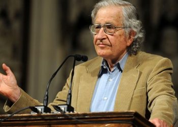 Ο Νόαμ Τσόμσκι για τις γενοκτονίες στο ΜΙΤ