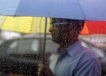 Με βροχές και καταιγίδες ξεκινά η εβδομάδα