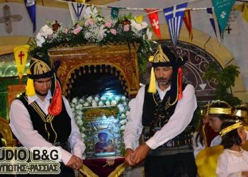 Με ποντιακές φορεσιές το τιμητικό άγημα για την Παναγία Σουμελά στο Ναύπλιο