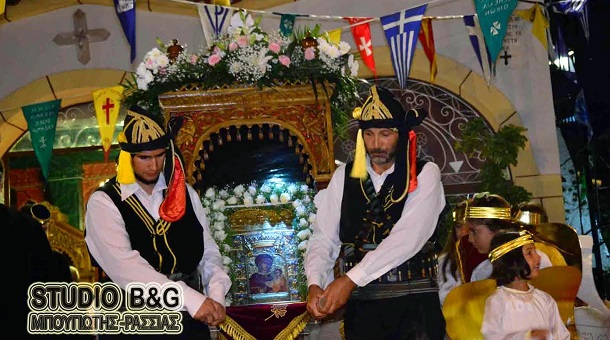 Με ποντιακές φορεσιές το τιμητικό άγημα για την Παναγία Σουμελά στο Ναύπλιο