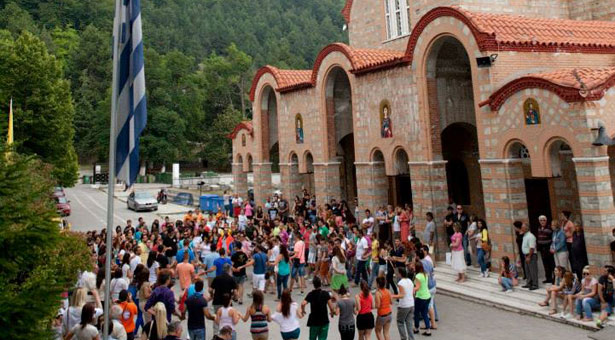 Στα ύψη η διάθεση των Ποντίων στο 16ο Συναπάντημα παρά το κρύο στο Βέρμιο