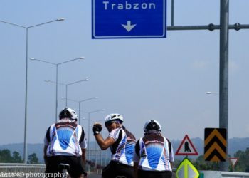 Οι ποδηλάτες της Σουμελά φωτογραφίζουν τον Εύξεινο Πόντο