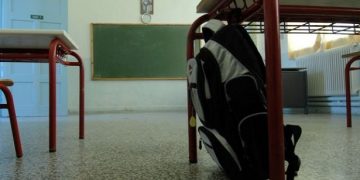 Ρόδος: 14χρονος πήγε στο σχολείο με τσεκούρι για να εκδικηθεί καθηγήτρια!