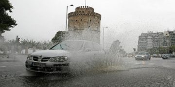 Κλειστοί πολλοί δρόμοι στη Θεσσαλονίκη λόγω της νεροποντής