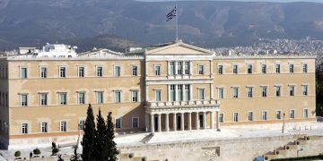 Τι προβλέπει το Σύνταγμα σε περίπτωση παραίτησης Τσίπρα