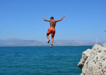 Πέφτει η θερμοκρασία, έρχονται άνεμοι - Υψηλός κίνδυνος πυρκαγιάς