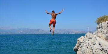 Πέφτει η θερμοκρασία, έρχονται άνεμοι - Υψηλός κίνδυνος πυρκαγιάς
