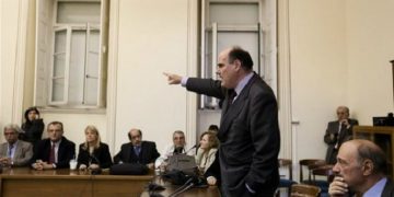 Ερώτηση Φορτσάκη προς Τσίπρα για την αφαίρεση της Γενοκτονίας των Ποντίων από την εξεταστέα ύλη