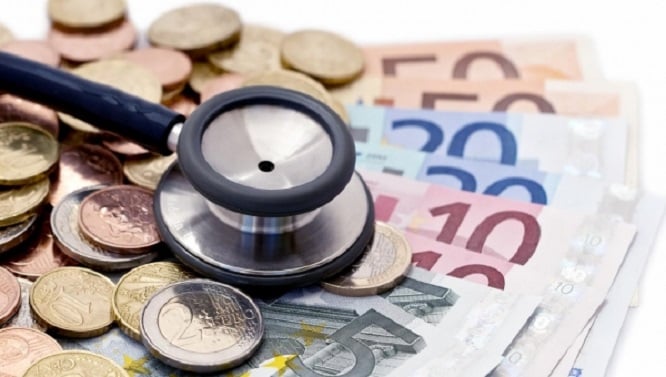 Στη φόρα τα ονόματα γιατρών που παίρνουν δωράκια