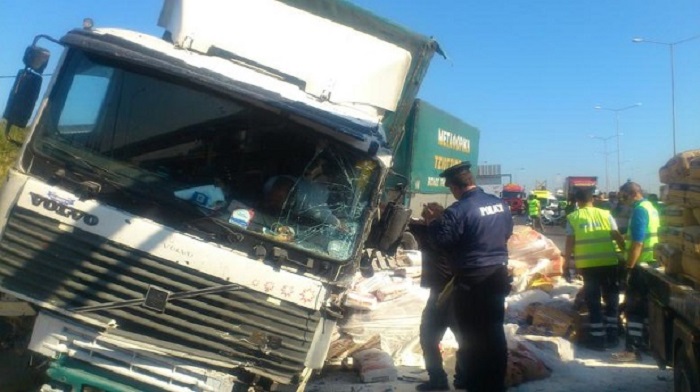 Νέα καραμπόλα με νταλίκα στην Εθνική Οδό