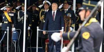 Παρέλαση και στρατιωτικών σκύλων θα δει φέτος ο Παπούλιας στη Θεσσαλονίκη