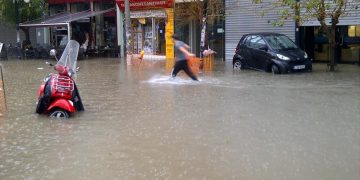 Έκτακτη σύσκεψη για τις αποζημιώσεις από τις πλημμύρες