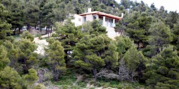 Συνταγματικός και νόμιμος ο νόμος για την τακτοποίηση των αυθαιρέτων