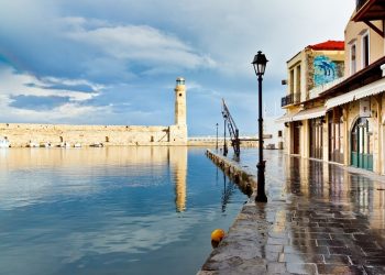 Χωρίς νερό τα Χανιά λόγω βλάβης σε κεντρικό αγωγό