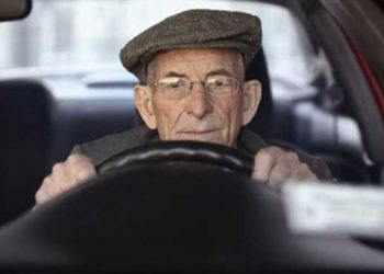 Έλληνας 101 ετών ο γηραιότερος οδηγός της Ευρώπης!