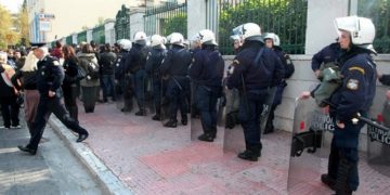Ένταση γύρω από τη Νομική σχολή της Αθήνας