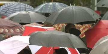 Ο άστατος καιρός συνεχίζεται και σήμερα με βροχές και καταιγίδες