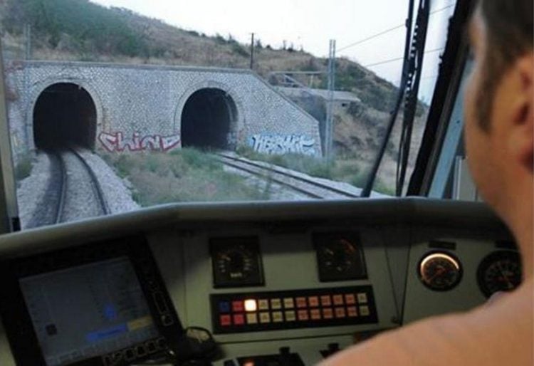 Εκτροχιάστηκε εμπορική αμαξοστοιχία στο Γοργοπόταμο