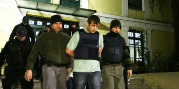 Προφυλακίστηκε ο πιστολέρο του Μικρολίμανου