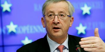 Γιούνκερ: Κίνδυνος να ακυρωθεί η συμφωνία με την Τουρκία για το προσφυγικό