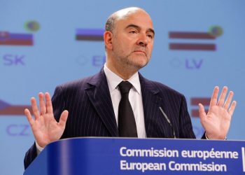 В Грецию прибывает еврокомиссар Пьер Московиси