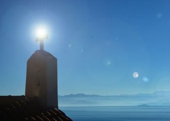 Καιρός: Κανονικές θερμοκρασίες την Κυριακή, σταδιακή επικράτηση των νοτιάδων