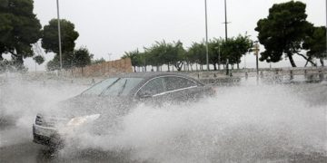 Υπερχειλίσεις χειμάρρων και κλειστοί δρόμοι στη βόρεια Ελλάδα
