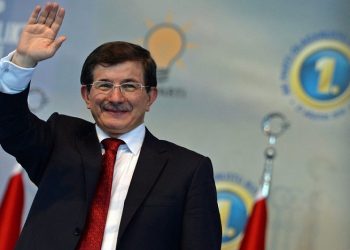 «Έφοδος» Νταβούτογλου σε ελληνικό φυλάκιο στον Έβρο