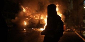 Επεισόδια στα Εξάρχεια – Τραυματίστηκε αστυνομικός