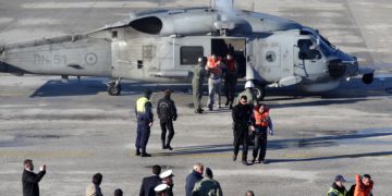 Σε εξέλιξη η επιχείρηση διάσωσης των επιβατών του πλοίου Norman Atlantic
