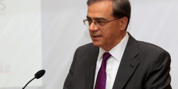 Греции необходимо срочное финансирование в первом квартале 2015 года