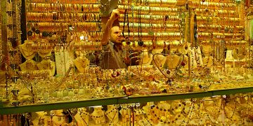 Χρυσό μαζεύουν οι Τούρκοι και το επενδύουν σε... στρώμα και μαξιλάρι