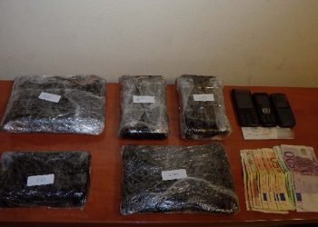 «Φορούσε» επάνω της 3,5 κιλά ηρωίνης!