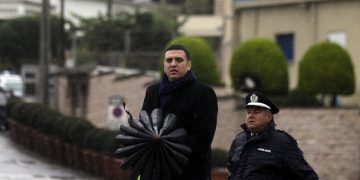 Τι ψάχνουν οι Αρχές πίσω από το χτύπημα στην πρεσβεία
