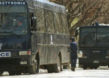 Απαγόρευση συγκεντρώσεων ενόψει της άφιξης Νταβούτογλου