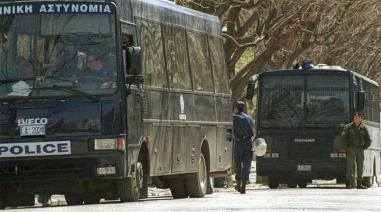 Απαγόρευση συγκεντρώσεων ενόψει της άφιξης Νταβούτογλου