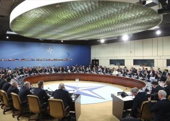 Οι ΗΠΑ προβίβασαν τα Σκόπια σε «Μακεδονία» στη Σύνοδο του ΝΑΤΟ