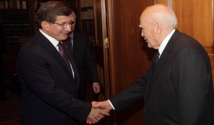 Папульяс обратился к Давутоглу: Уважайте каноны Международного Права