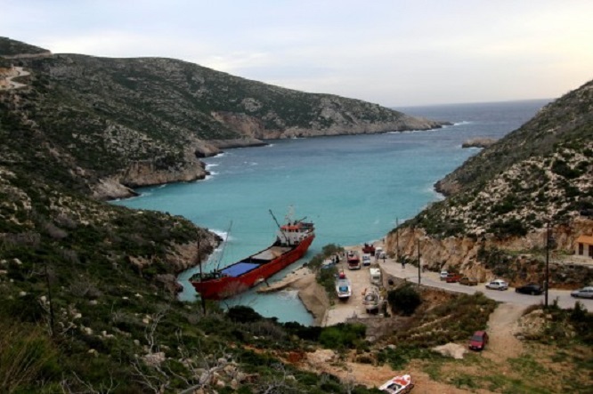 Μυστηριώδες πλοίο βρέθηκε παρατημένο στη Ζάκυνθο!