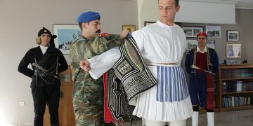 Τέσσερις ώρες στα άδυτα της Προεδρικής Φρουράς – Ρεπορτάζ