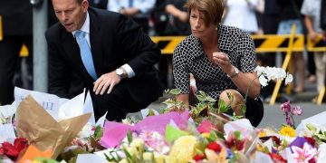 Ως ήρωες τιμήθηκαν οι δύο όμηροι που σκοτώθηκαν στο Σίδνεϊ