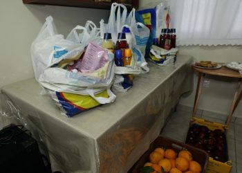 Η Ένωση Ποντίων Δροσιάς Αττικής δίπλα στα παιδιά