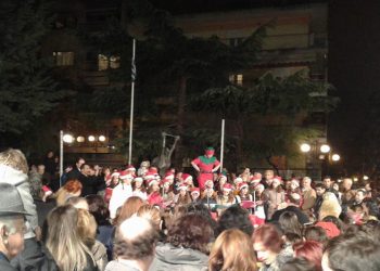 Έδωσαν φως και ελπίδα μέσα από τα ποντιακά κάλαντα (βίντεο)